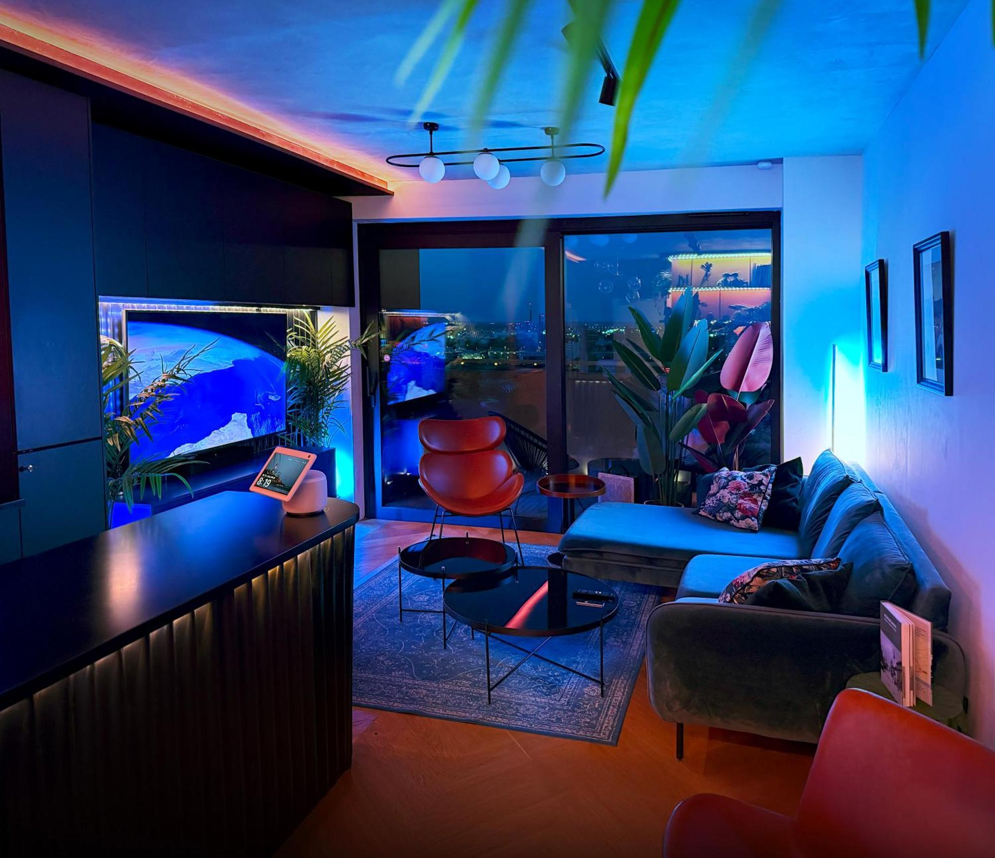 Skyline Elegance With Free Parking Apartmán